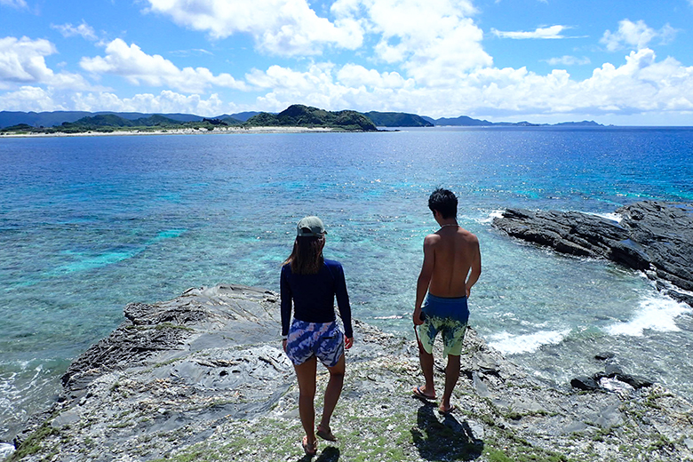 座間味島からの無人島