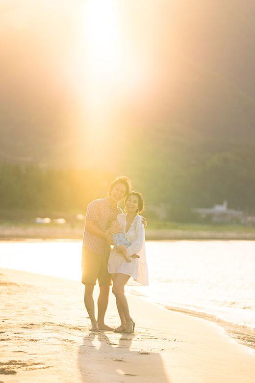 福井海での家族写真撮影