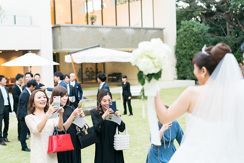 結婚式のゲストの写真