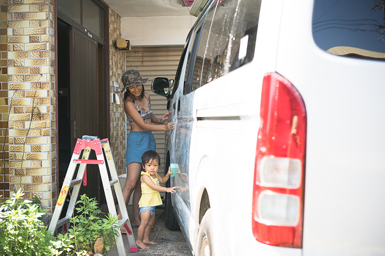 家族みんなでキャンピングカーの全塗装